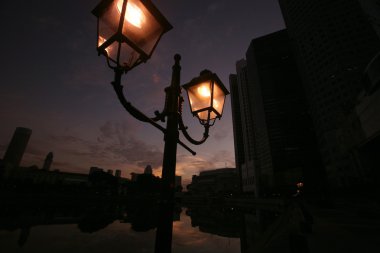 Singapur Nehri, fener