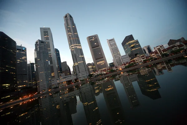 Skyscrapers above Singapore River — Stock Photo, Image