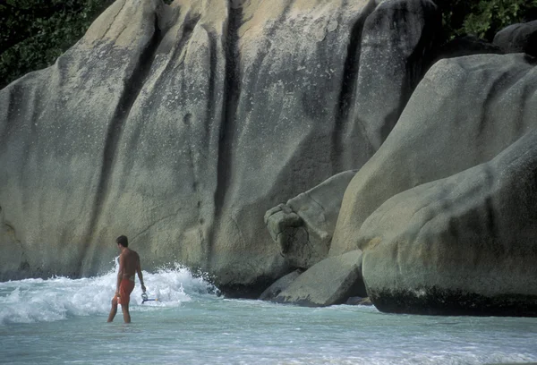 Beach on the coast of the Island — Stock Photo, Image