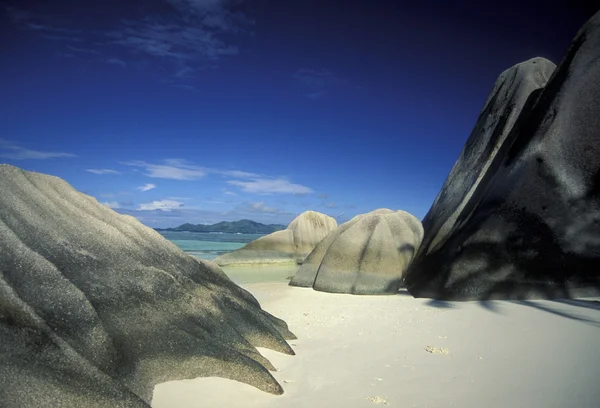 沙滩海岸的岛屿拉迪 — 图库照片