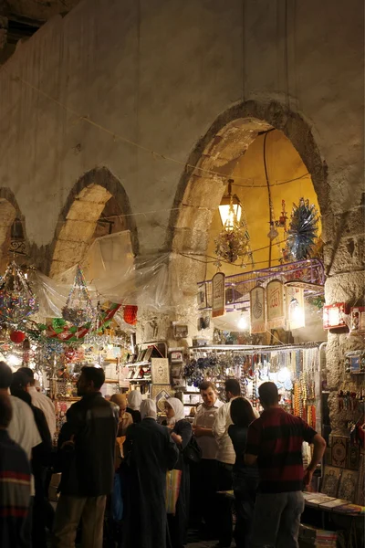 Commerces sur le marché ou souk — Photo