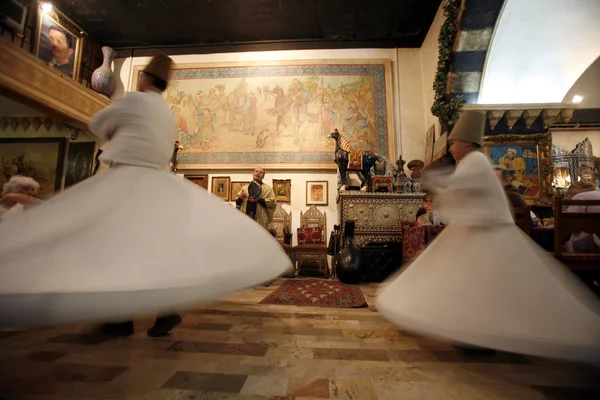 Dança tradicional em restaurante no Damaskus — Fotografia de Stock