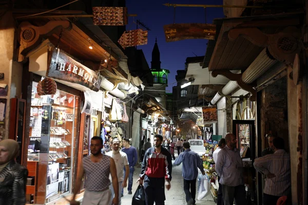 Människor på gatan i Damaskus — Stockfoto