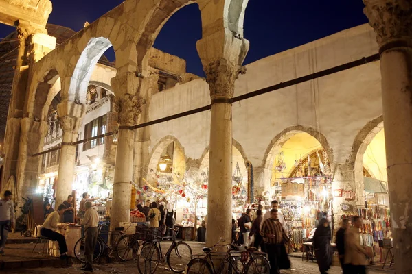 Ruinas históricas cerca de la mezquita omeya — Foto de Stock