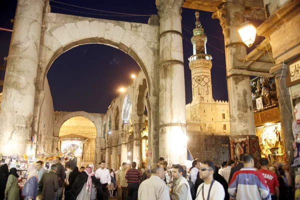 Historiska ruiner nära umayyadiska moskén — Stockfoto