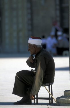 Emevî Camii oturan üst düzey adam