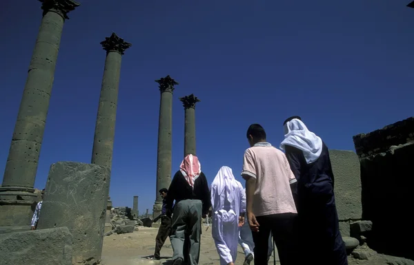 Ruinas en la ciudad de Bosra — Foto de Stock