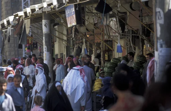 Mercado na cidade de Deir ez zur — Fotografia de Stock