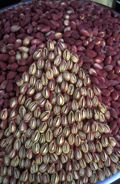 Alimentos y especias en el mercado — Foto de Stock