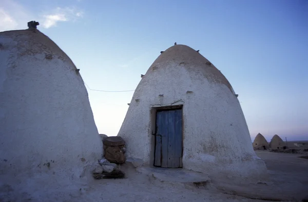 Casas de barro tradicionais em Vila de Sarouj — Fotografia de Stock