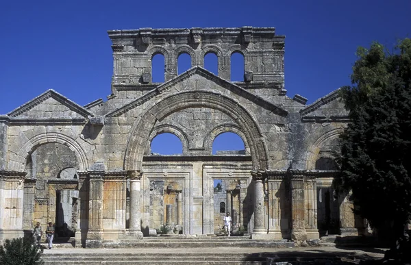 Ruinas de la Basílica de Deir Samaan o San Simeón —  Fotos de Stock