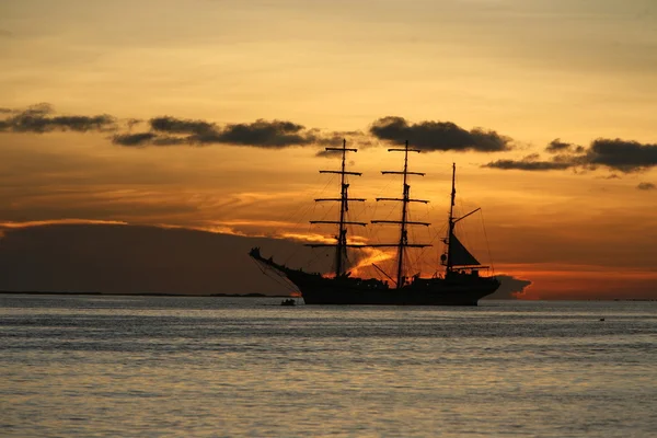 Karayip denizinde sailship — Stok fotoğraf