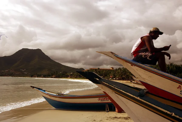 Costa na praia na cidade de El Tirano — Fotografia de Stock