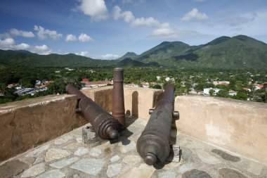 Antik Castillo Santa Cruz