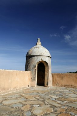 Antik Castillo Santa Cruz
