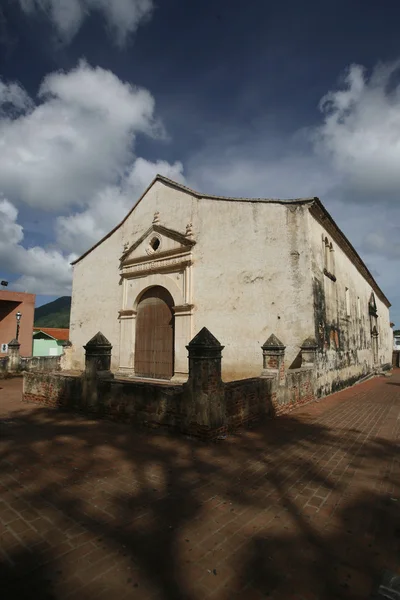 Oude architectuur in de stad van La Asunción — Stockfoto