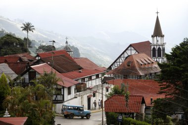 Venezuela'da geleneksel kara orman evleri