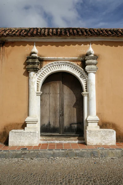 Antigua casa colonial — Foto de Stock