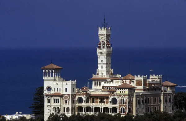 İskenderiye sahilinde Montazah Palace — Stok fotoğraf