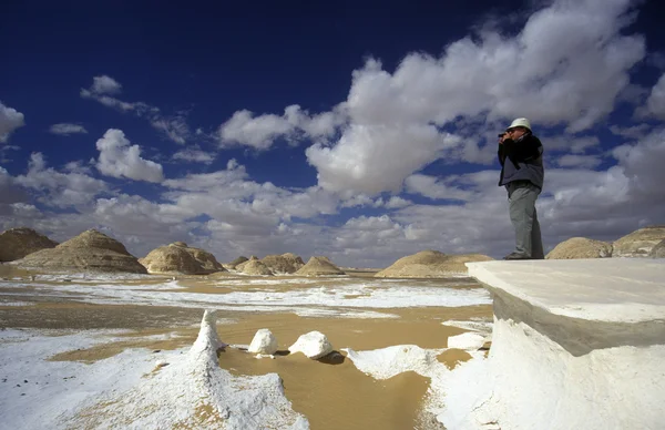Пейзаж и природа в белой пустыне в Египте — стоковое фото