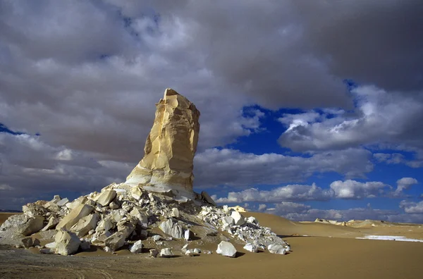 AFRIKKA EGYPT SAHARA FARAFRA VALKOINEN KIRJA — kuvapankkivalokuva