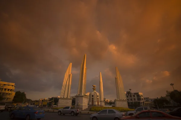 MONUMENTO DE DEMOCRACIA DO BANGKOK DA TAILÂNDIA — Fotografia de Stock