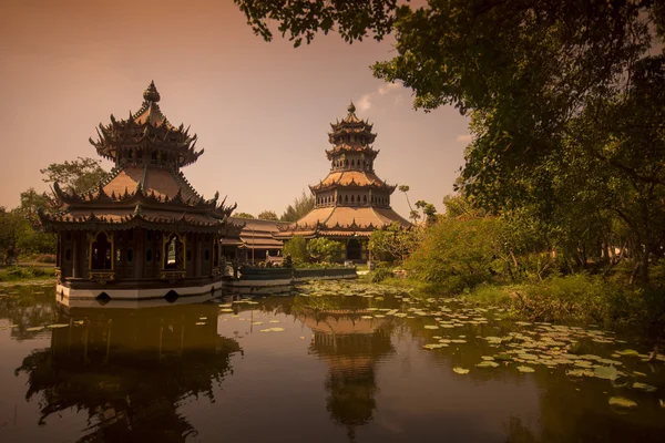 Templo tradicional em Muang Boran — Fotografia de Stock