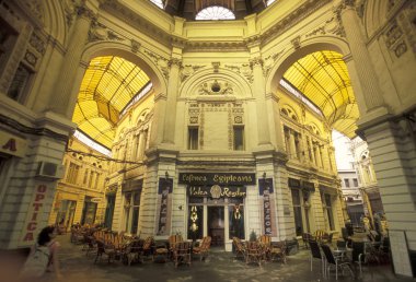 Pasajul Villacros kapalı geçiş