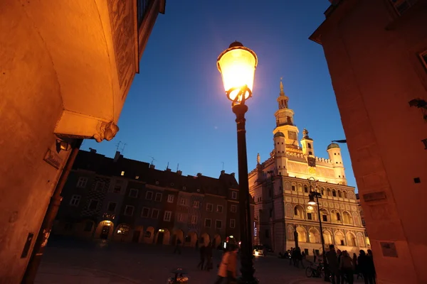 Herrelösa Rynek square i Poznan — Stockfoto