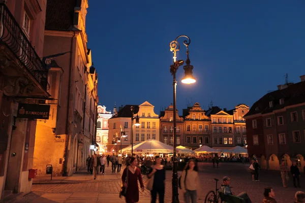 Zbloudilé náměstí Rynek v Poznani — Stock fotografie