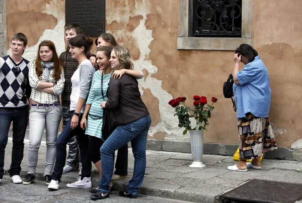 Gente en el casco antiguo de Varsovia —  Fotos de Stock