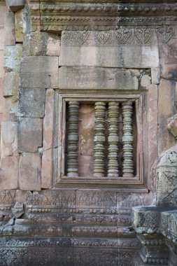 Khmer tapınak kalıntıları