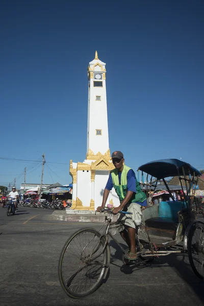 Torre del reloj en el mercado de Isan — Foto de Stock