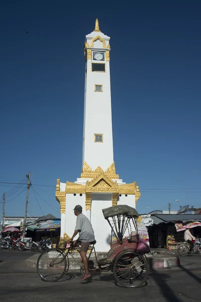 Torre do relógio no mercado em Isan — Fotografia de Stock