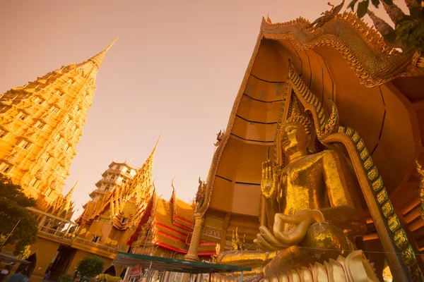 Bella architettura di Wat Tham Sua — Foto Stock
