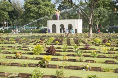 Ölüm demiryolu Köprüsü Kwai Nehri üzerinde