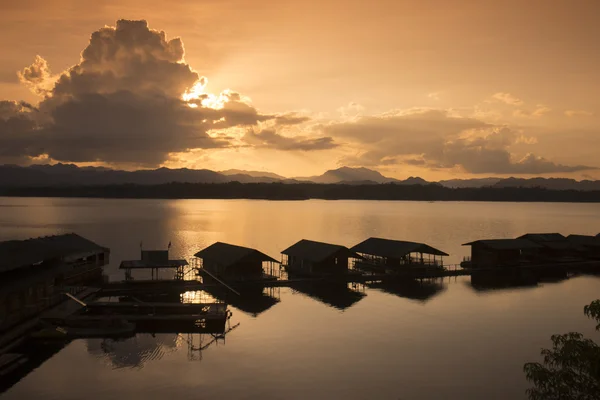 THAILAND KANCHANABURI THONG PHA PHUM LAKE — Stock Photo, Image