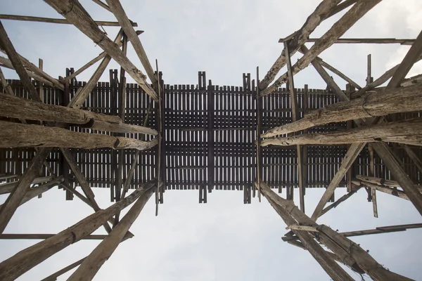 Wang kka Holzbrücke in Thailand — Stockfoto