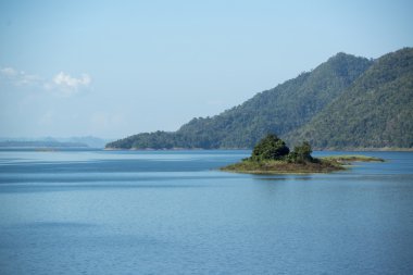 Tayland Kanchanaburi tanga Pha Phum Gölü