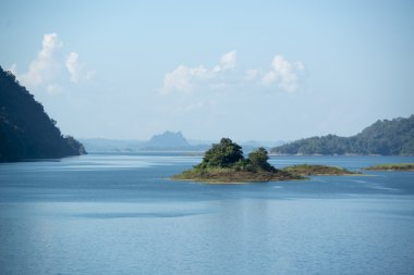 Khao Laem Lake Orta Tayland
