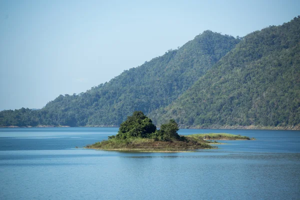 Khao Laem Lake in Central Thailand — Stock Photo, Image