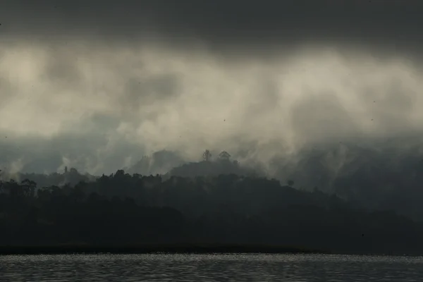 Thailand Kanchanaburi Sangkhlaburi Lake — Stockfoto