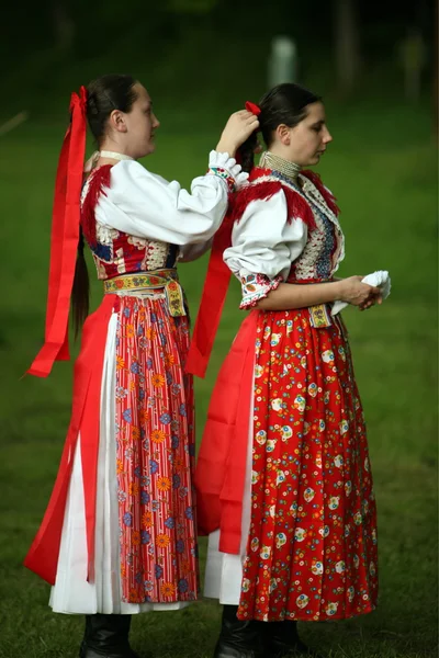 Festa popolare tradizionale nella città di Cerveny Klastor — Foto Stock