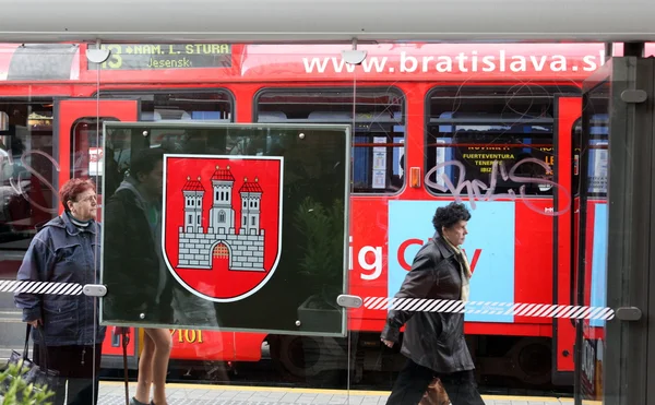 Tren urbano en la nueva ciudad de Bratislava —  Fotos de Stock