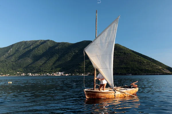 Město Persat v Kotorským zálivu v Černé hoře — Stock fotografie