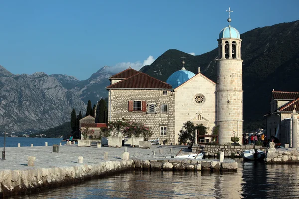 Πόλη Persat στον κόλπο Κότορ στο Μαυροβούνιο — Φωτογραφία Αρχείου