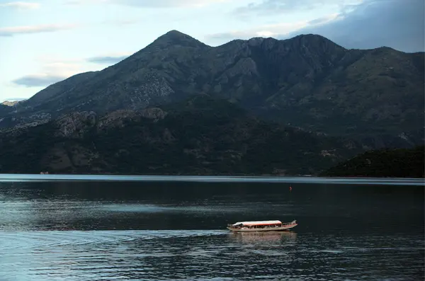 Ευρώπη Βαλκάνια Μαυροβούνιο λίμνη Σκάνταρ — Φωτογραφία Αρχείου