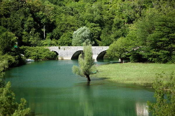 River and Town of Rijeka Crnojevica — Zdjęcie stockowe