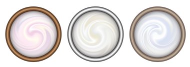 Kase krem beyaz arka planda, üstten görünüm.