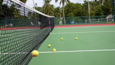 Resort tenis topları ile kulüp ve tenis kortları